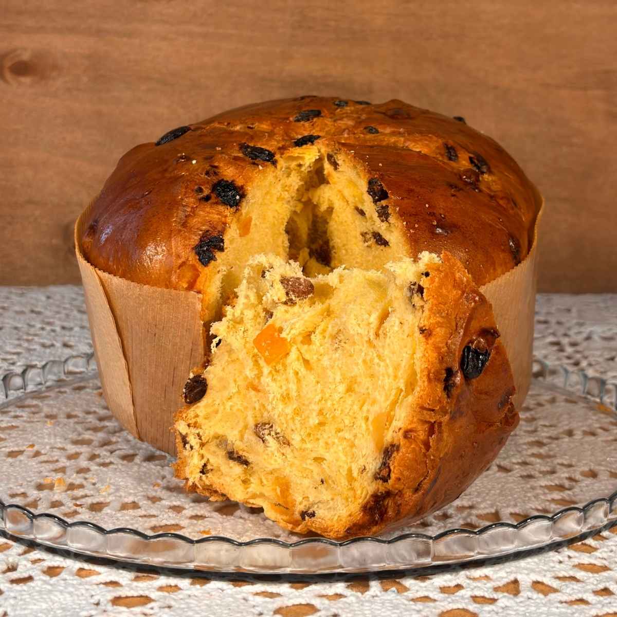 Panettone Tradizionale Sapori della Rocca da 1 kg con uvetta e canditi