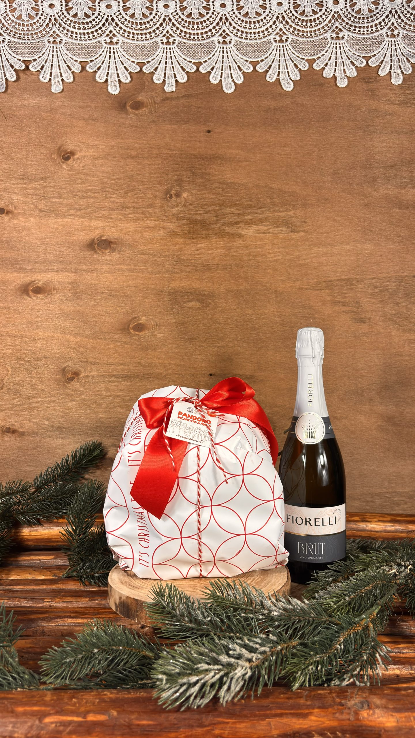 Pandoro e Bottiglia – Confezione Regalo Natalizia