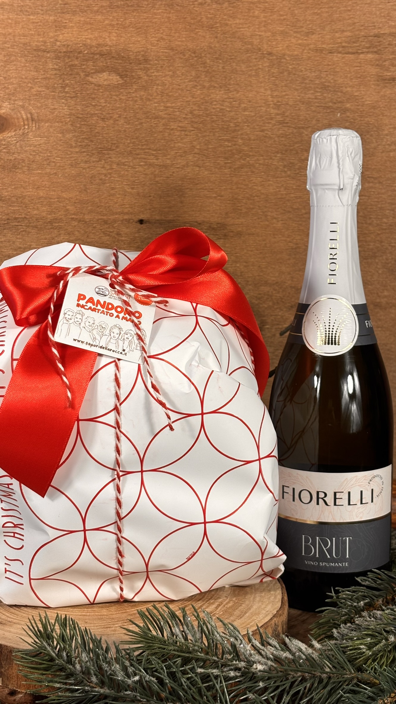 Pandoro e Bottiglia – Confezione Regalo Natalizia - immagine 3