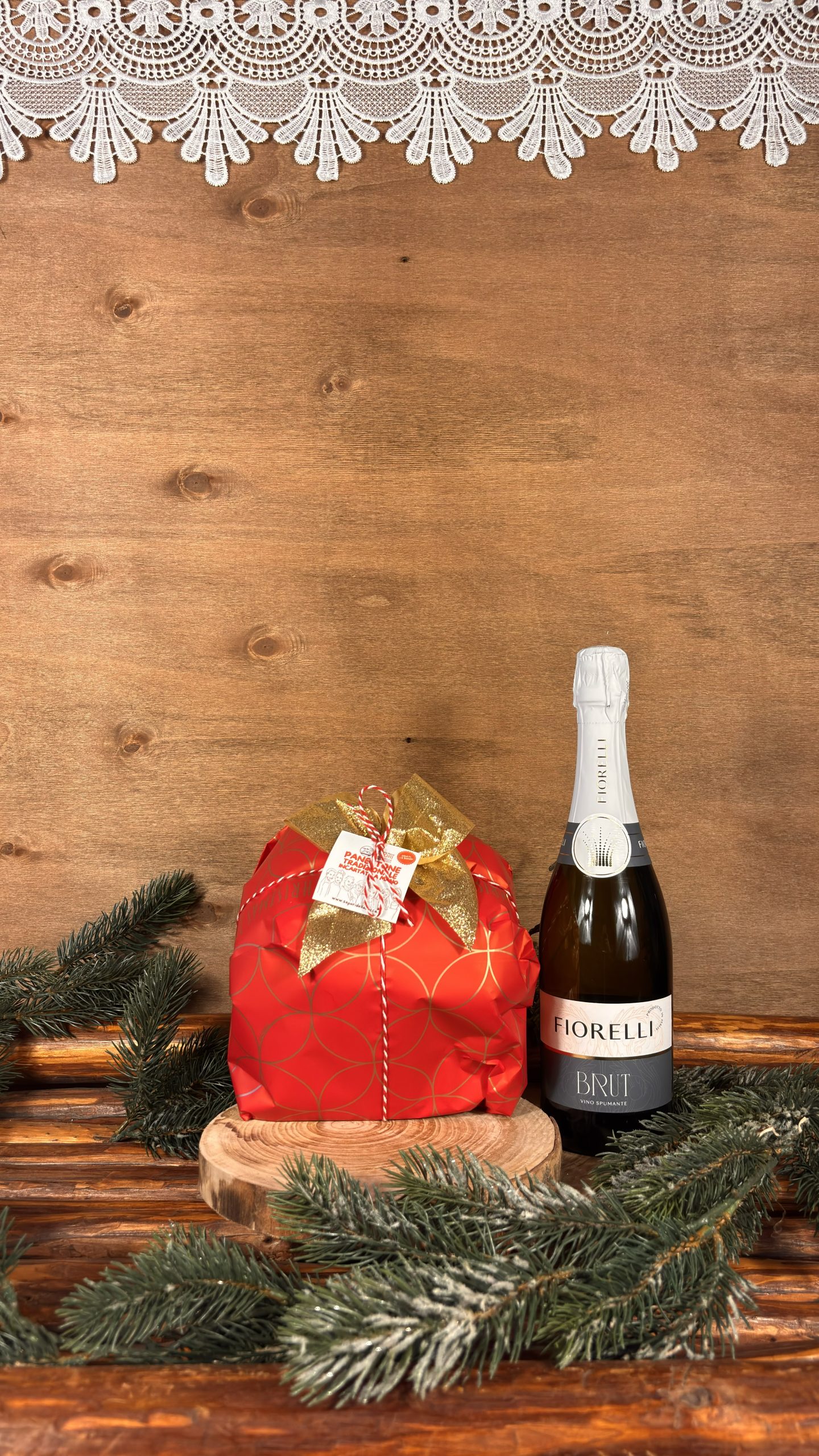Panettone e Bottiglia – Confezione Regalo Natalizia