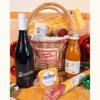 L'Arte di Stare Bene, cesto regalo Sapori della Rocca in vimini con vino Sogno Mio, spaghetti, Ragù Chiantigiano, vellutata di zucca, pecorino, Bastone del Nonno e Lonzino