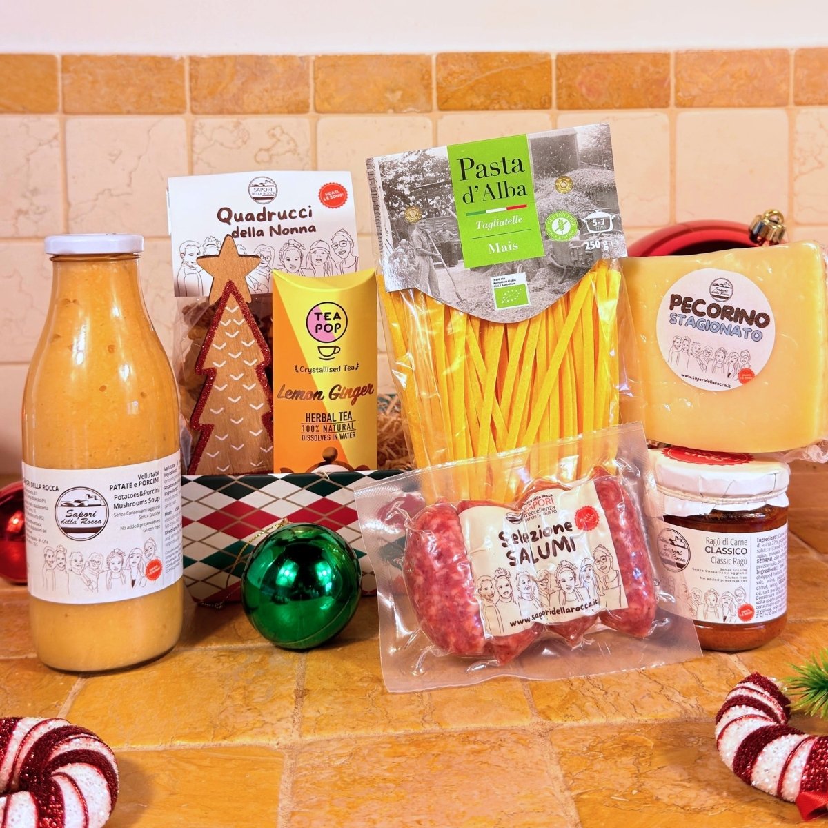 Il Tempo Ritrovato, confezione regalo natalizia Sapori della Rocca con specialità toscane, ragù, salumi e biscotti