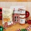Un Posto a Tavola, confezione regalo natalizia Sapori della Rocca con scatola Maison, Pappa al Pomodoro, Pasta Toscana, Ragù di Pecora e Salamino